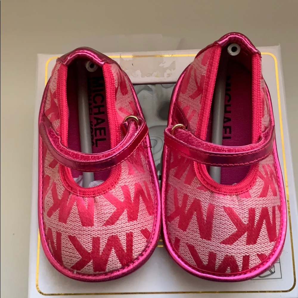 Baby Crib Shoe- Michael Kors- Size: 4 - NEVER WORN